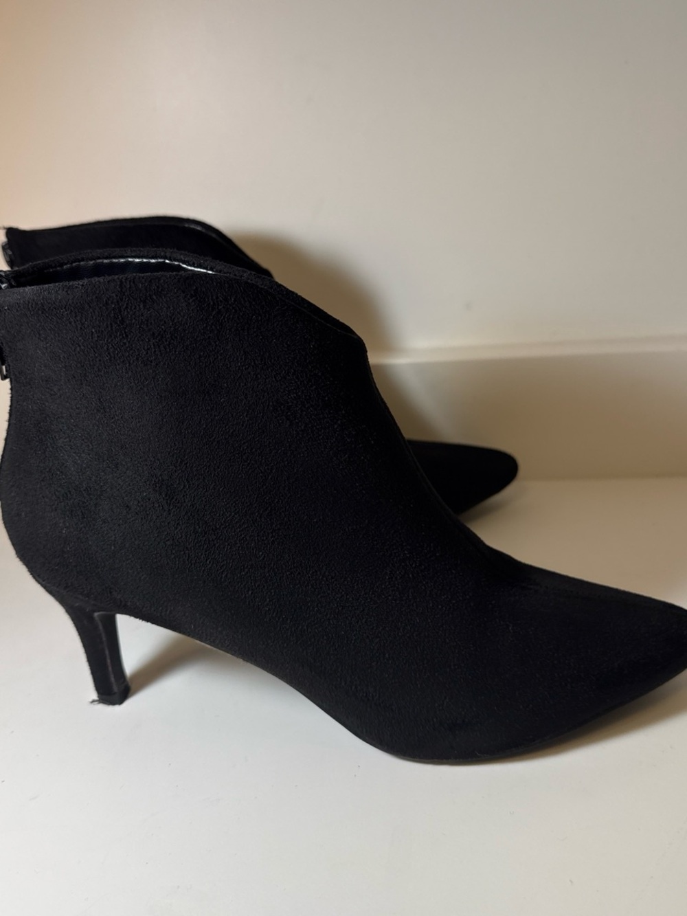 Halston HH Cairo Stiletto Black Vegan Suede Pointed Toe Ankle Boots - Size 6.5